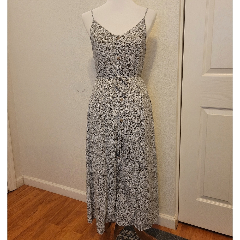 NWT Stylish Black and White Spaghetti Strap Dress Sienna Sky Size M